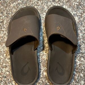 Olukai Men’s Slides Size 9